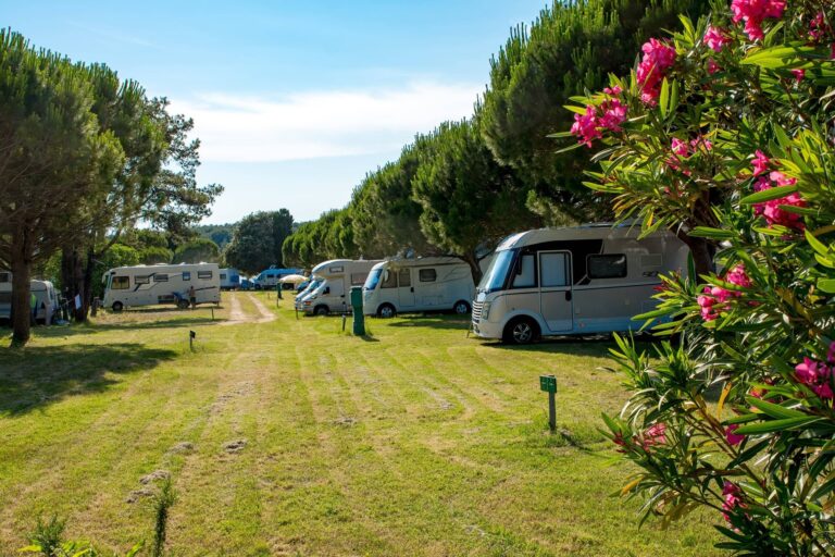 Camping pila 16